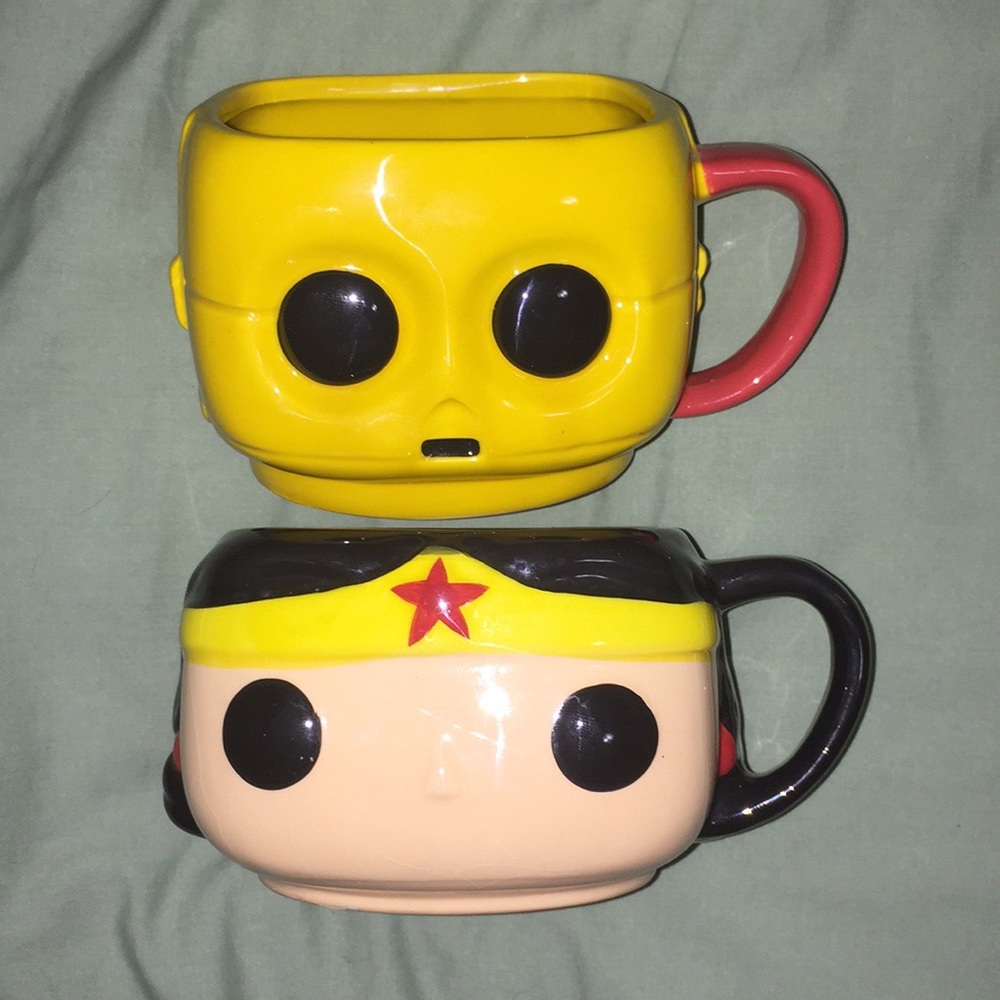 Pre owned Two pop mugs